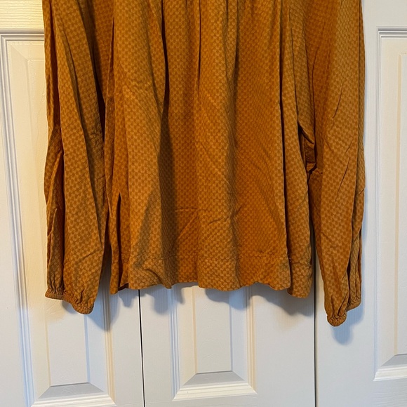 Universal Thread Blouse - Picture 3 of 4